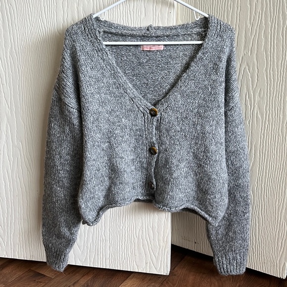 Urban Outfitters Sweaters - Urban outfitters sweater top